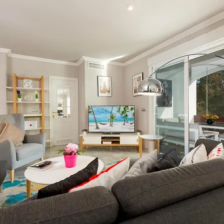 Lägenhet 4 Bedroom In Puerto Banus 150 Meters From The *