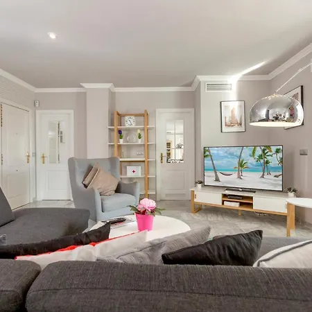 Apartment 4 Bedroom In Puerto Banus 150 Meters From The *